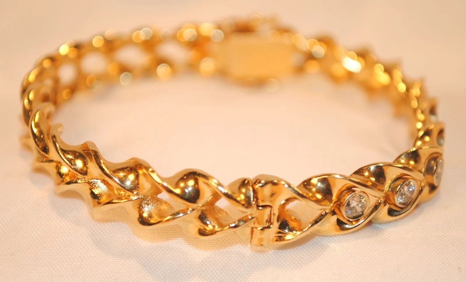 1950s Vintage 1.75 Carat Diamond Hinged Bangle Bracelet in 14K Yellow Gold - $25K VALUE