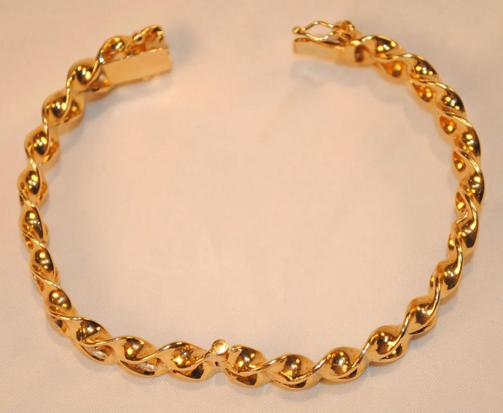 1950s Vintage 1.75 Carat Diamond Hinged Bangle Bracelet in 14K Yellow Gold - $25K VALUE
