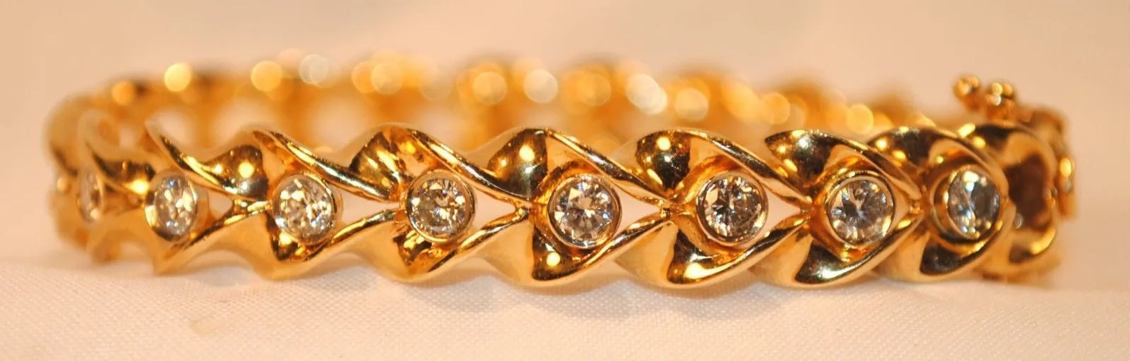 1950s Vintage 1.75 Carat Diamond Hinged Bangle Bracelet in 14K Yellow Gold - $25K VALUE