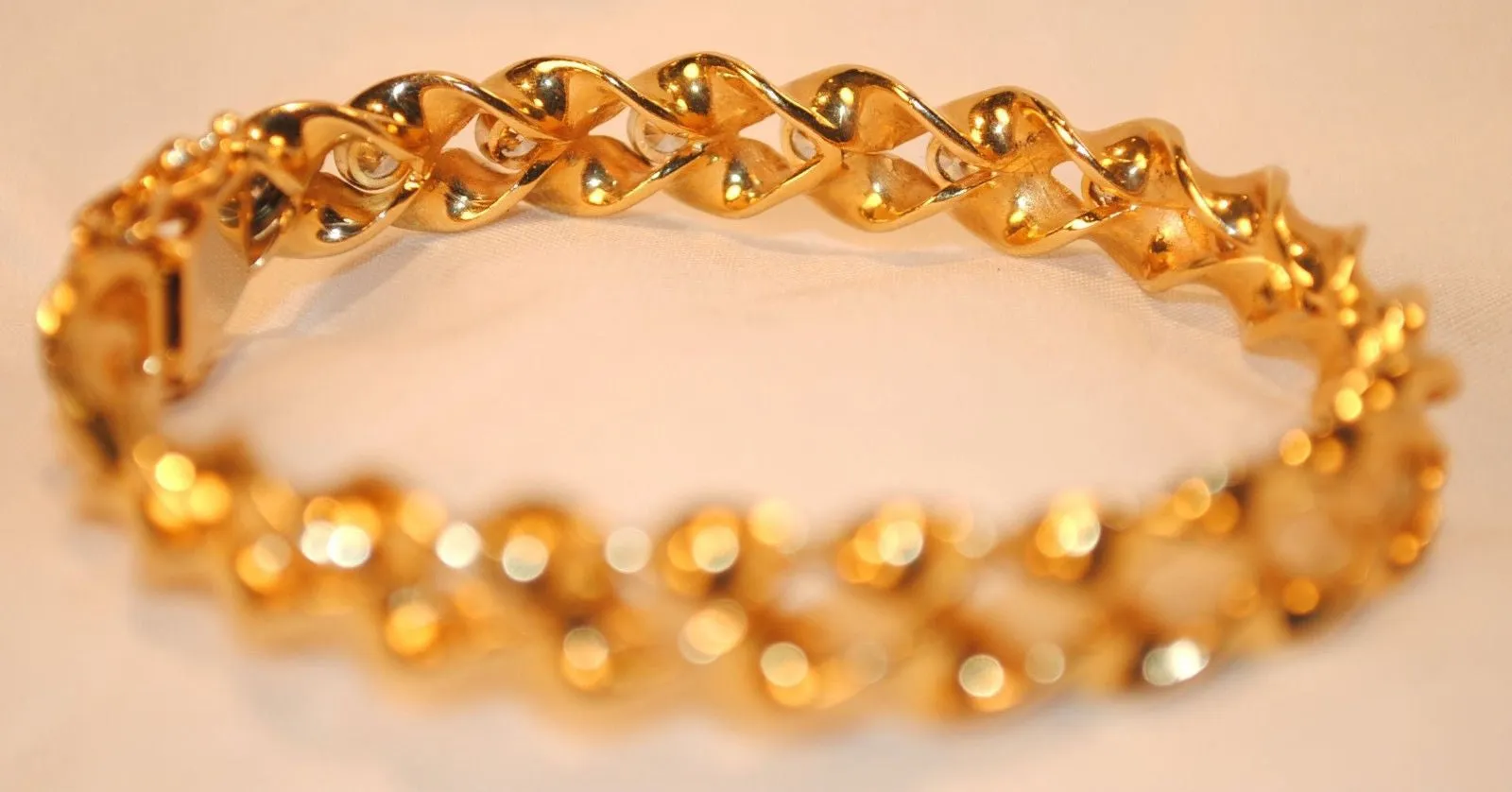 1950s Vintage 1.75 Carat Diamond Hinged Bangle Bracelet in 14K Yellow Gold - $25K VALUE