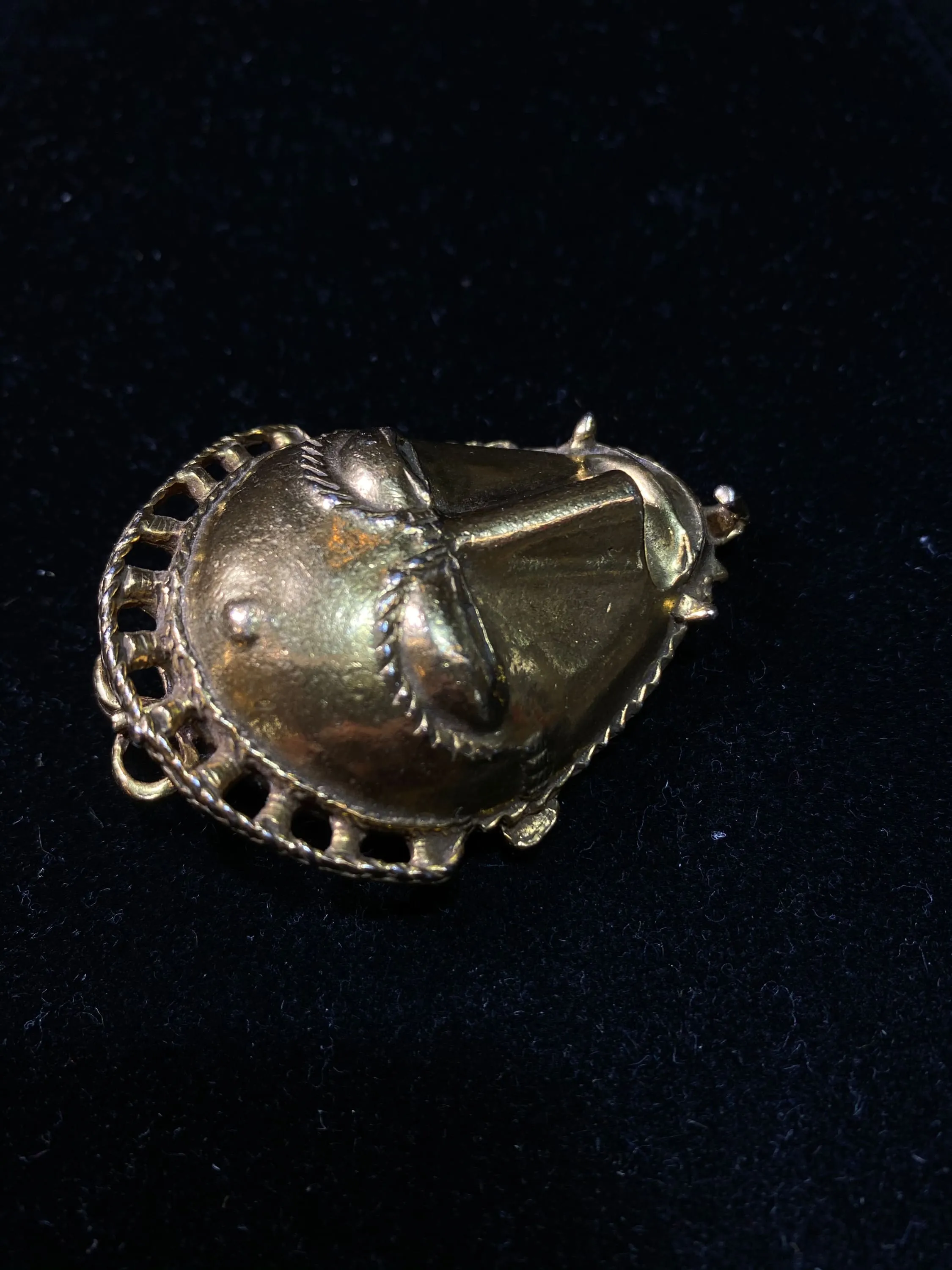 1989 Met Museum Art Ancient Face Pendant Brooch - $2K Appraisal Value w/ CoA! }