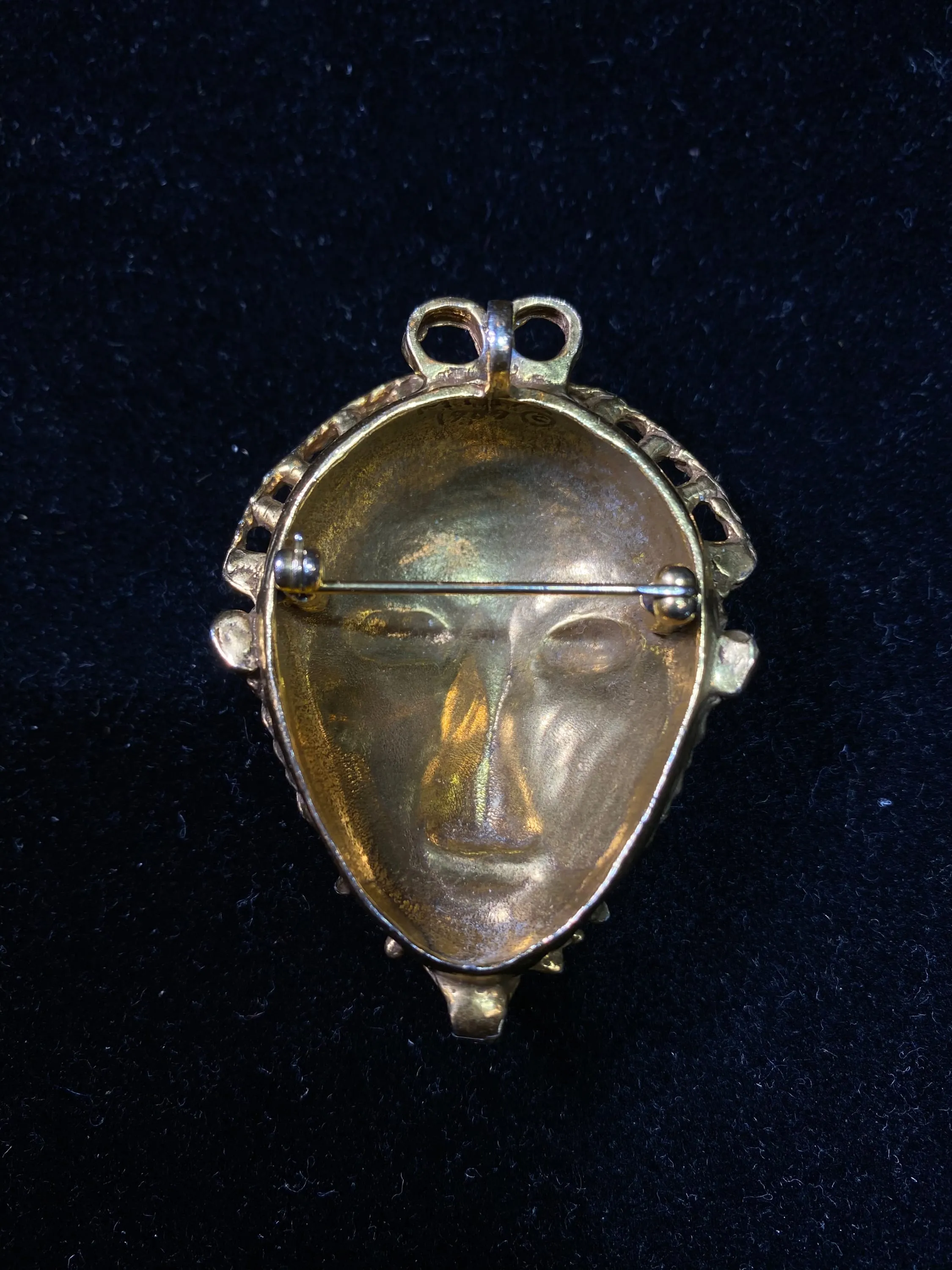 1989 Met Museum Art Ancient Face Pendant Brooch - $2K Appraisal Value w/ CoA! }