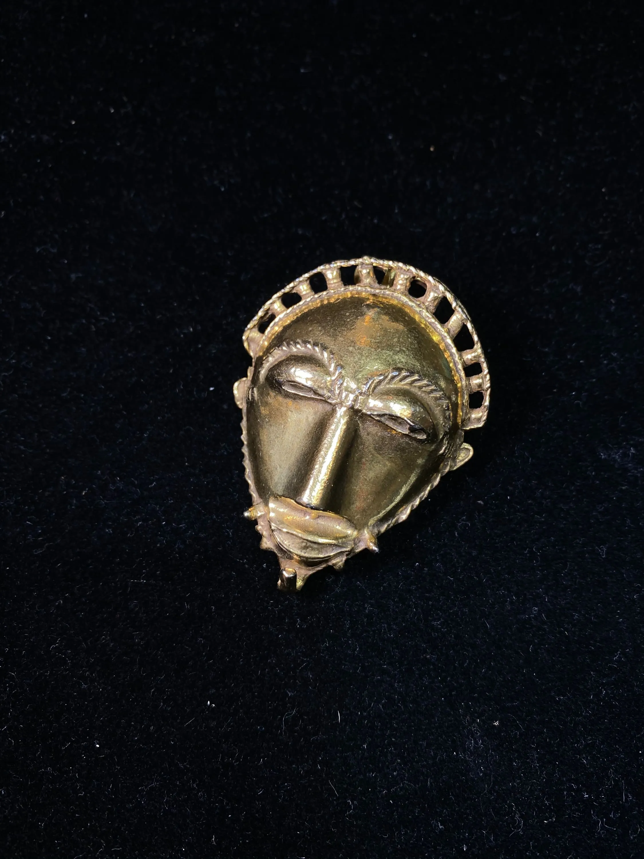 1989 Met Museum Art Ancient Face Pendant Brooch - $2K Appraisal Value w/ CoA! }