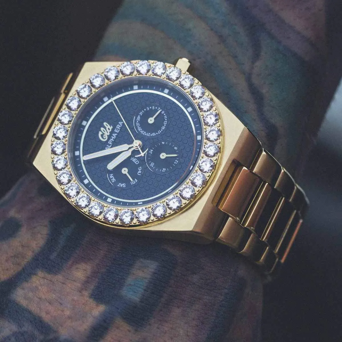 Alpha Era Gold - Iced Bezel