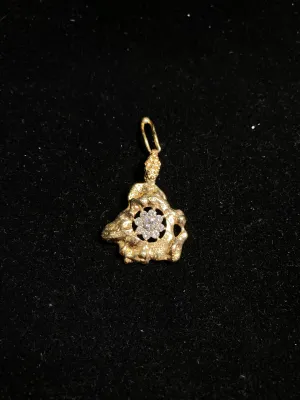 AMAZING Unique Vintage YG Organic Shaped Pendant w/ 9 Diamonds! - $15K Appraisal Value! }