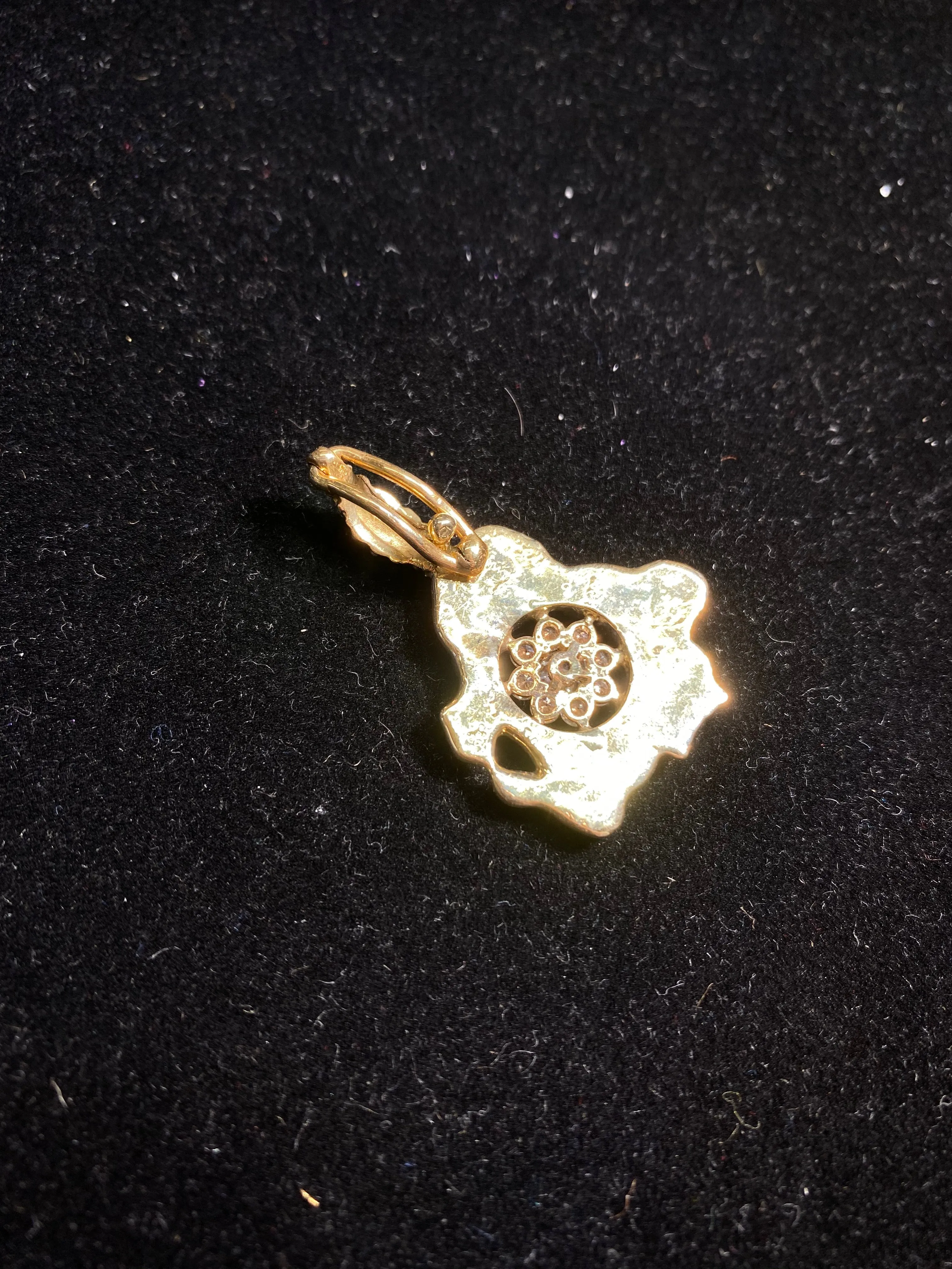 AMAZING Unique Vintage YG Organic Shaped Pendant w/ 9 Diamonds! - $15K Appraisal Value! }