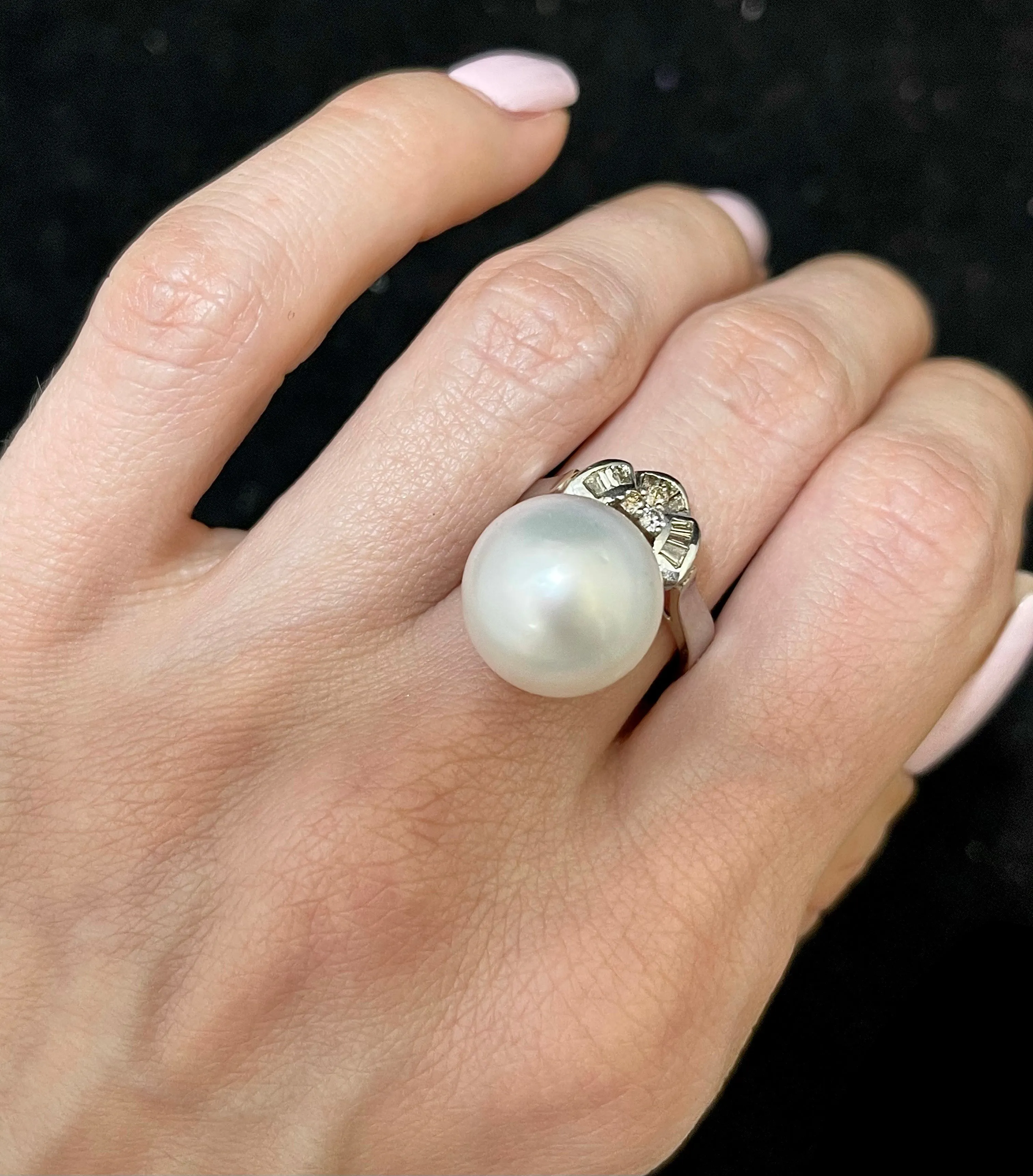 Antique Design White Pearl & Diamonds SWG Ring - $10K APR Value w/CoA}