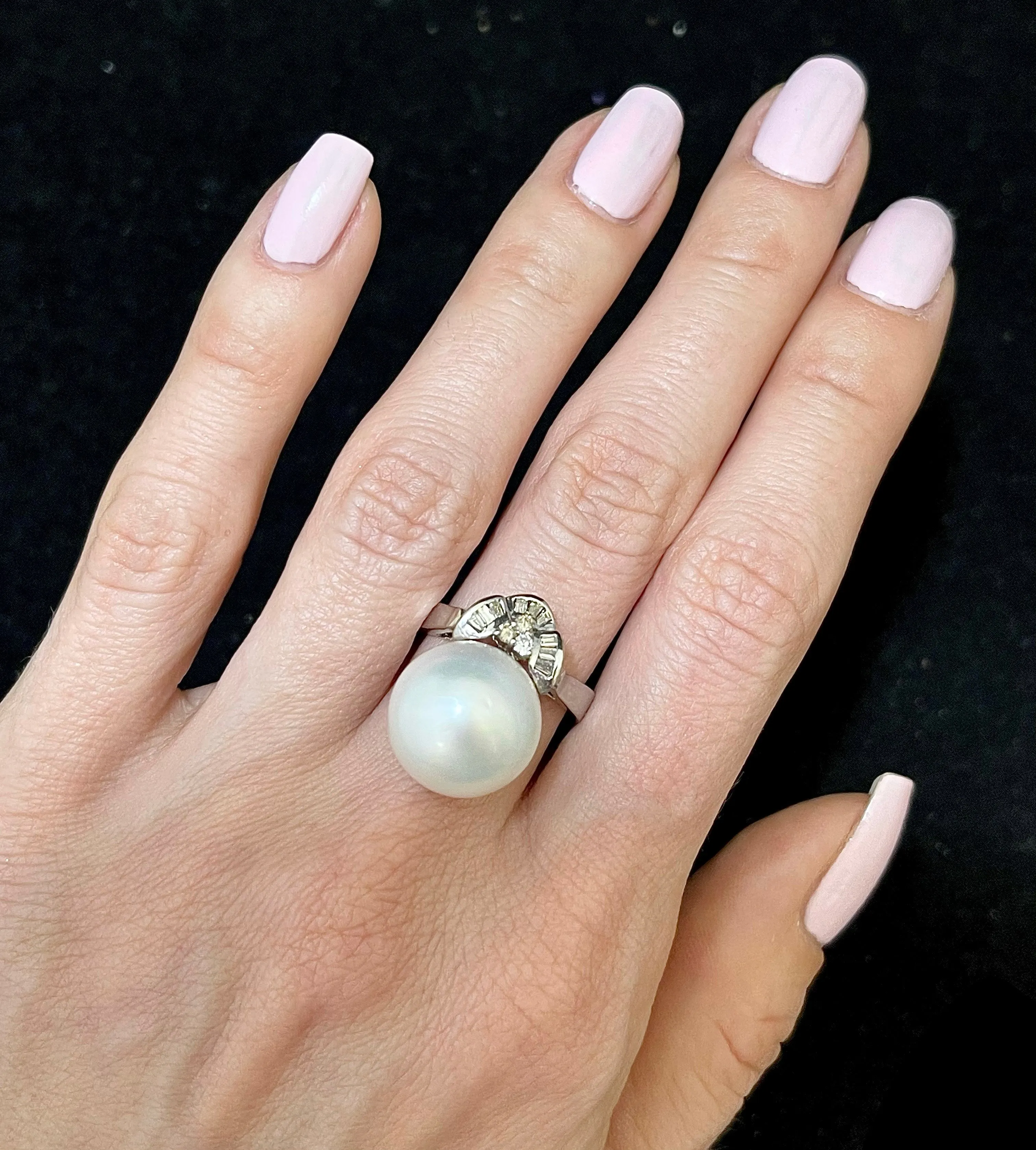 Antique Design White Pearl & Diamonds SWG Ring - $10K APR Value w/CoA}