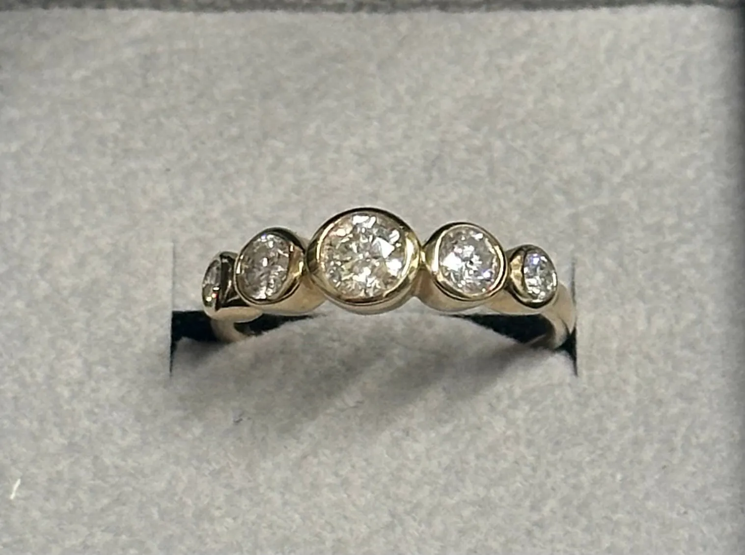 ANTIQUE LADIES 1.55 CTS DIAMONDS  SOLID YELLOW GOLD RING - $15 APR w/ CoA!!