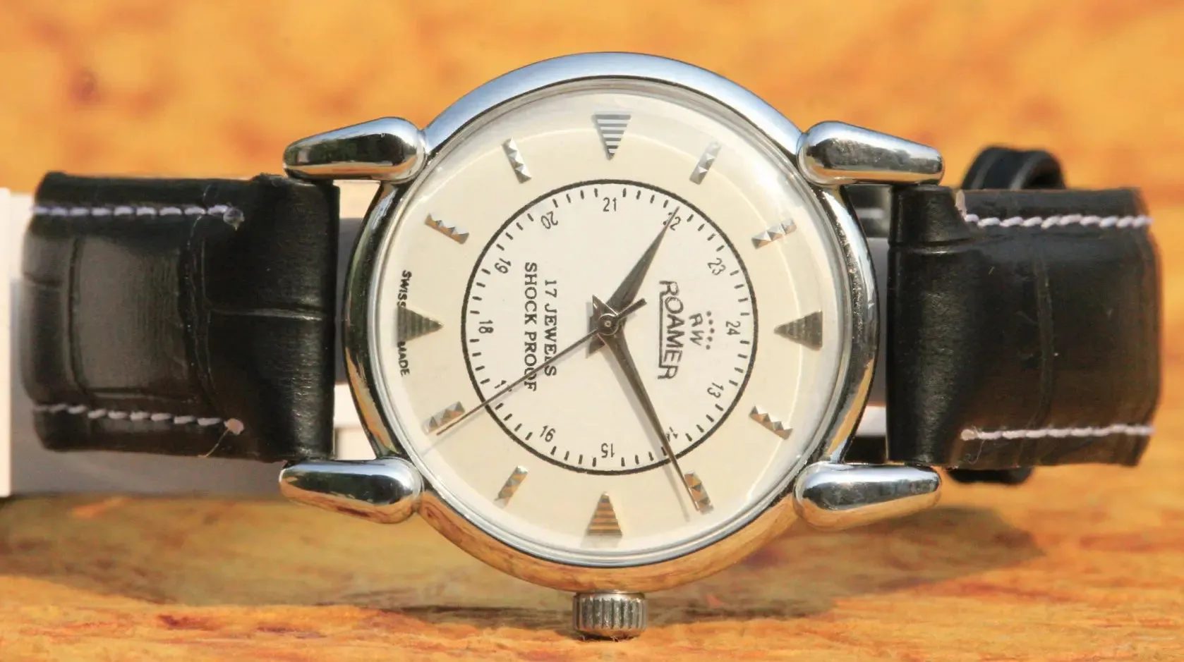 Antique Wristwatch Vintage Roamer 17 Jewels FHF ST96 Mechanical Hand Wind Swiss Made Men's