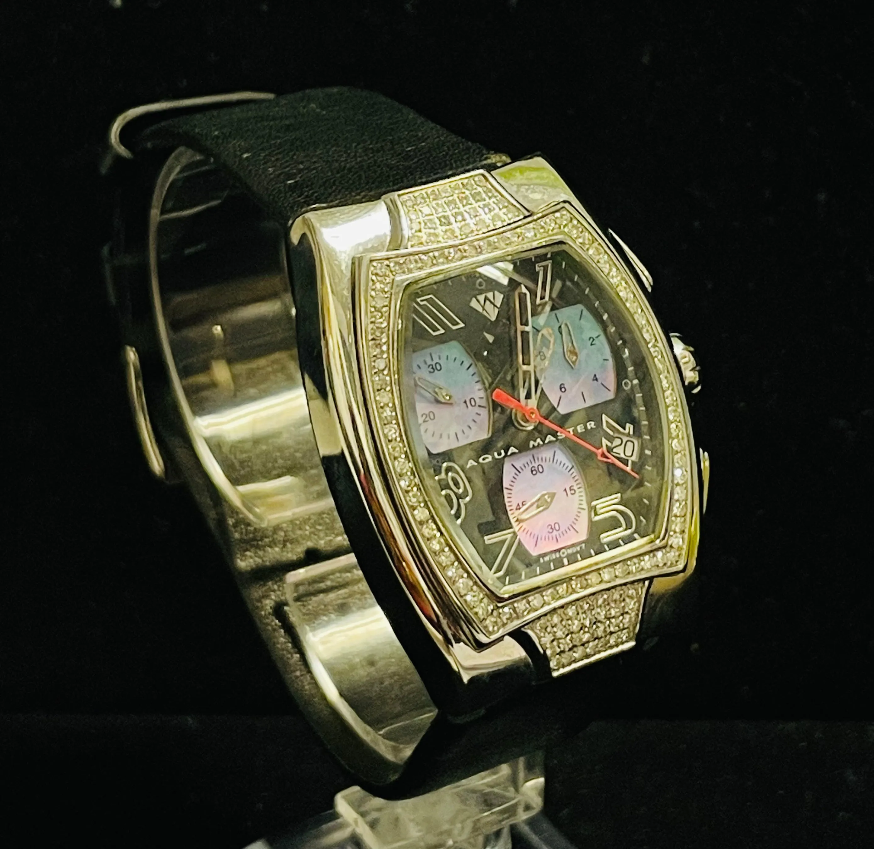 AQUA MASTER QUARTZ MEN'S 130 DIAMONDS & STAINLESS STEEL WATCH- $10K APR w/ COA!