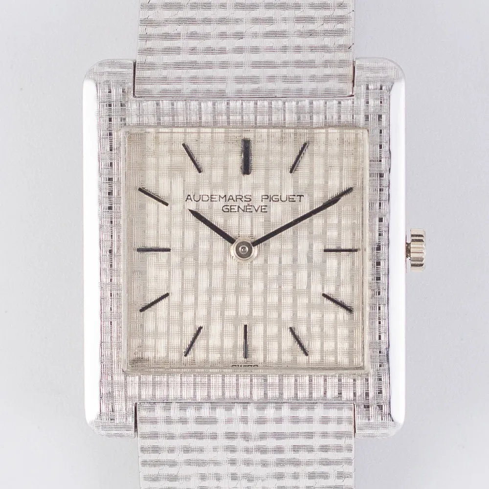 AUDEMARS PIGUET Ref.5263 TANK Chequered Dial