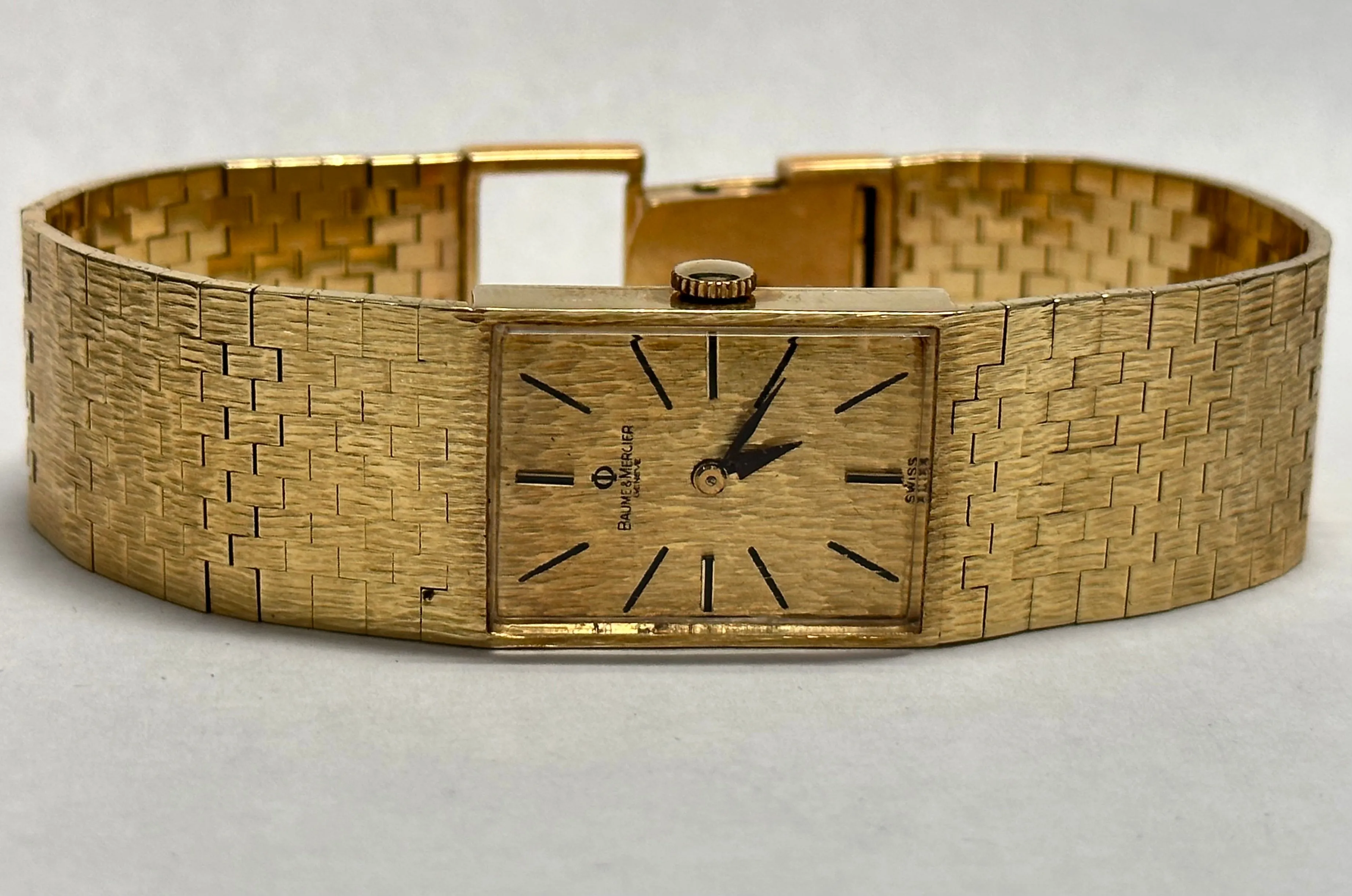 BAUME & MERCIER Unisex Solid Gold Mechanical Wristwatch 57 Grams-$30K APR w/ COA