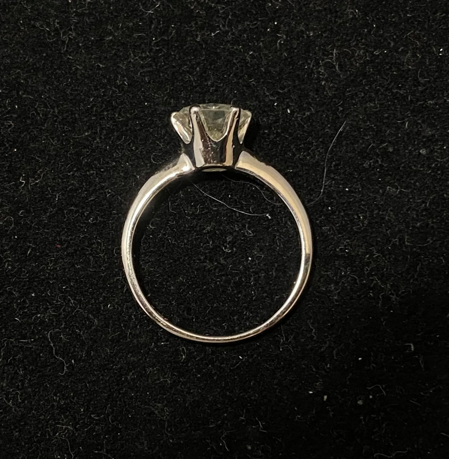 Beautiful SWG Diamond Solitaire Engagement Ring - $30K Appraisal Value w/CoA}
