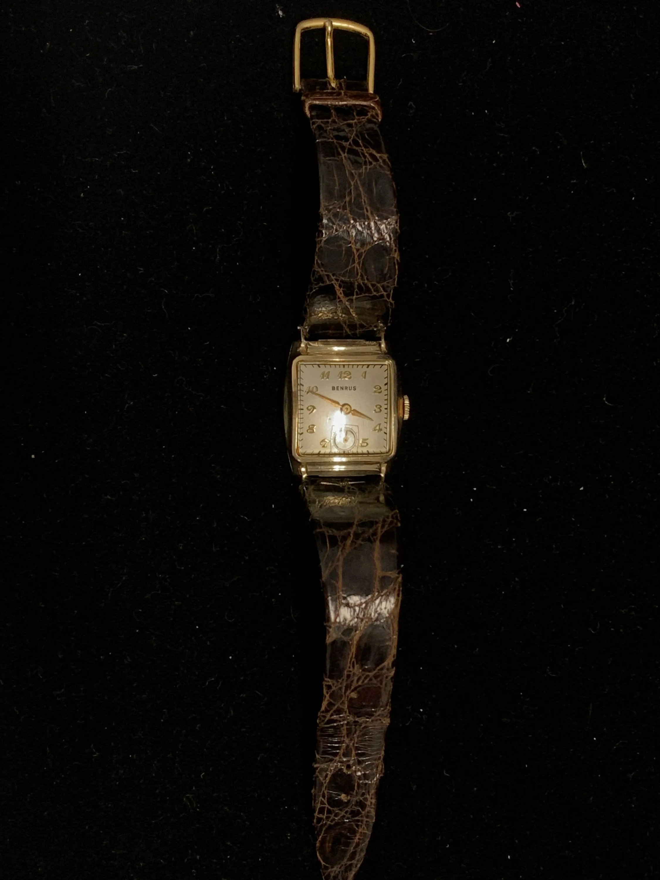 BENRUS Vintage C. 1940s Gold-tone Square Unisex Wristwatch - $3K APR Value w/ CoA! ✓