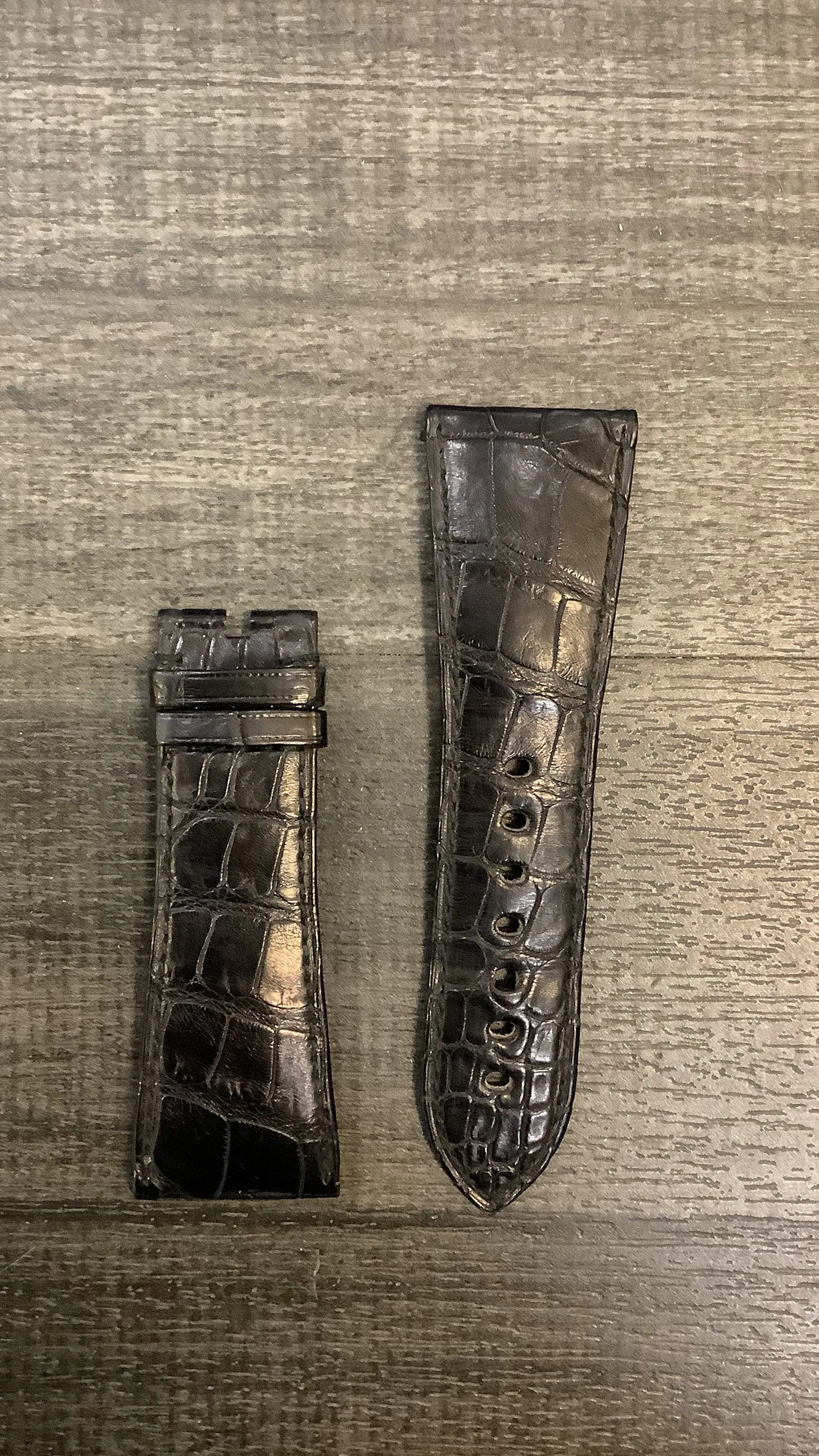 CARTIER Black Padded Crocodile Leather Watch Strap  - $700 APR VALUE w/ CoA ✓