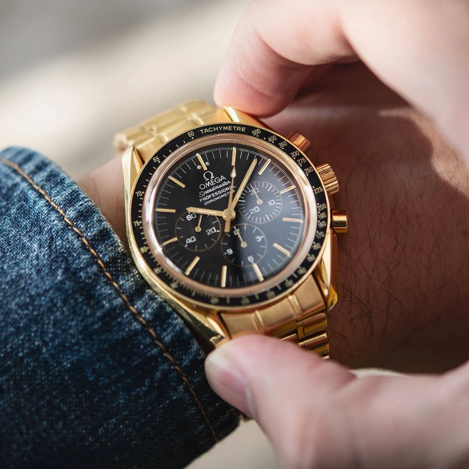 Omega Golden Nugget Speedmaster 31945000