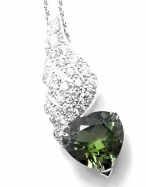 Rare! Authentic Piaget 18k White Gold Diamond Peridot Heart Pendant Necklace