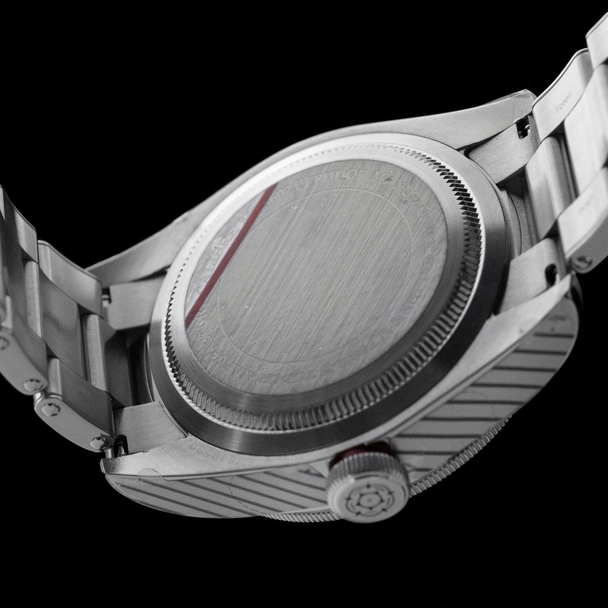 Tudor - 2017  Black Bay Red