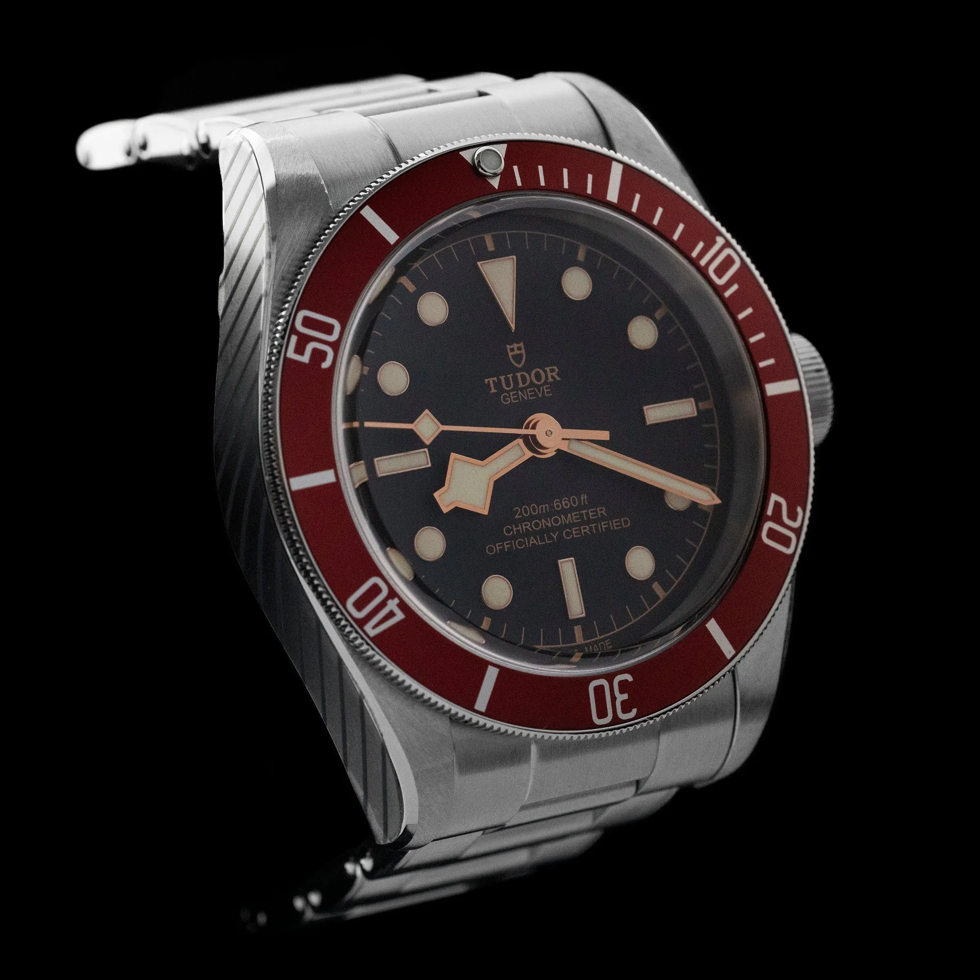 Tudor - 2017  Black Bay Red