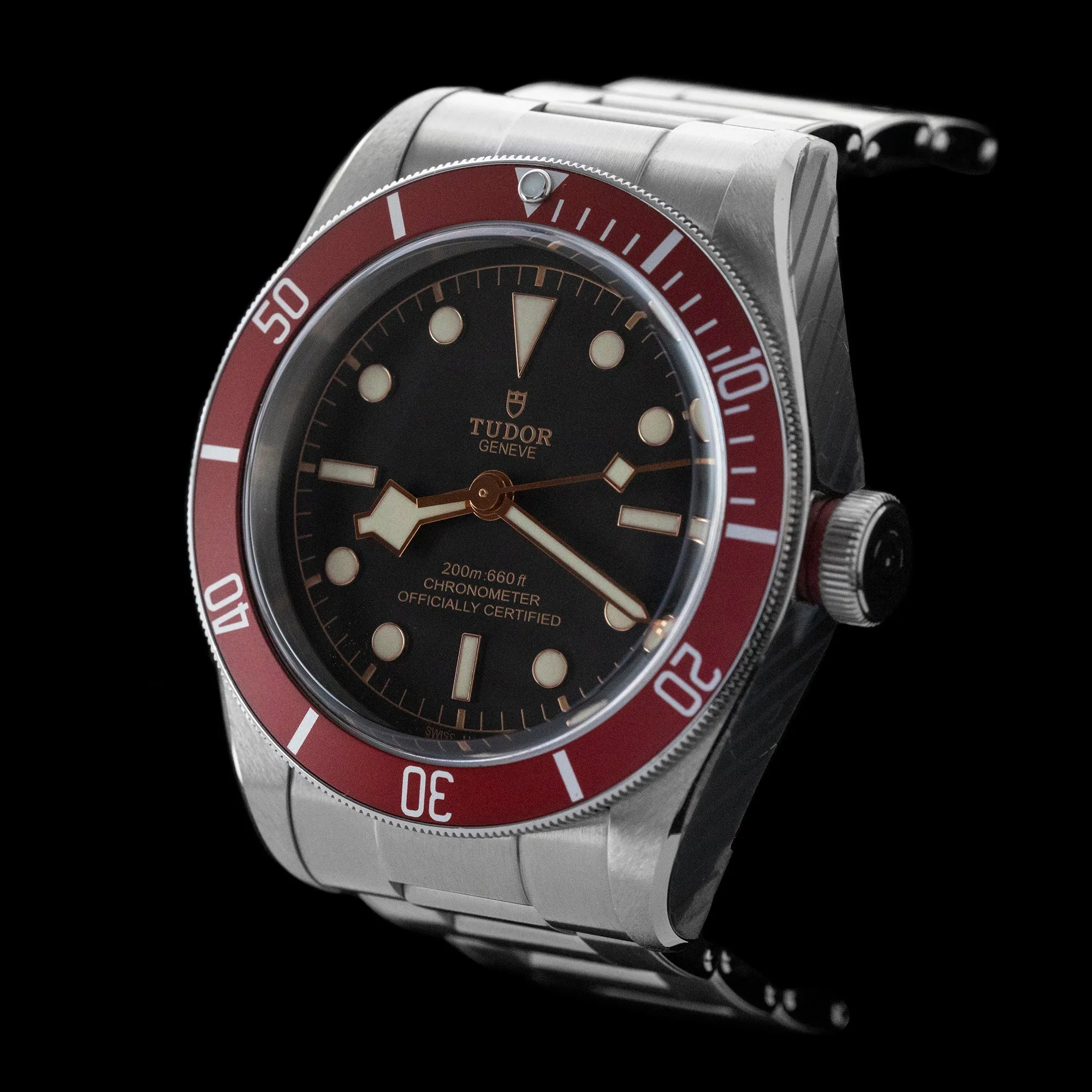 Tudor - 2017  Black Bay Red