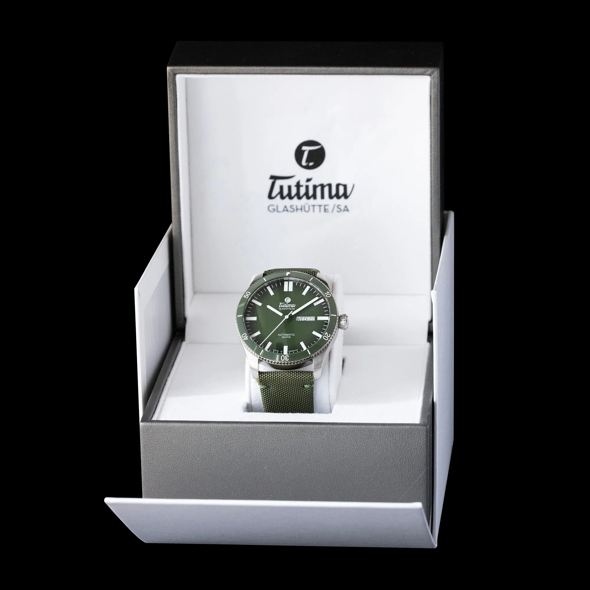 Tutima - 2021 Grand Flieger 'Airport Automatic Green'